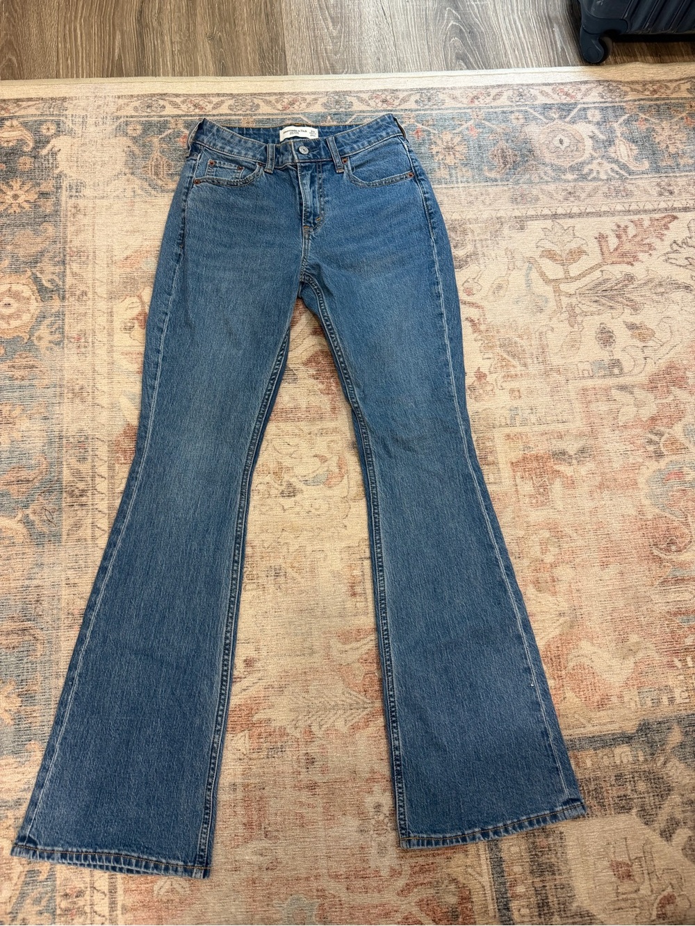 Abercrombie & Fitch Mid-rise Bootcut Curve Love size 23 Regular Length